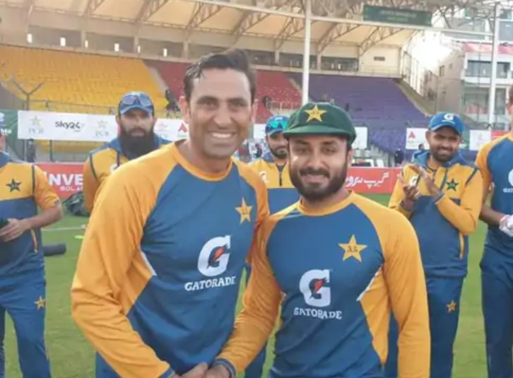 Our players play less and talk more - Younus Khan : Former Pakistani cricketer said - Babar should learn from Kohli.